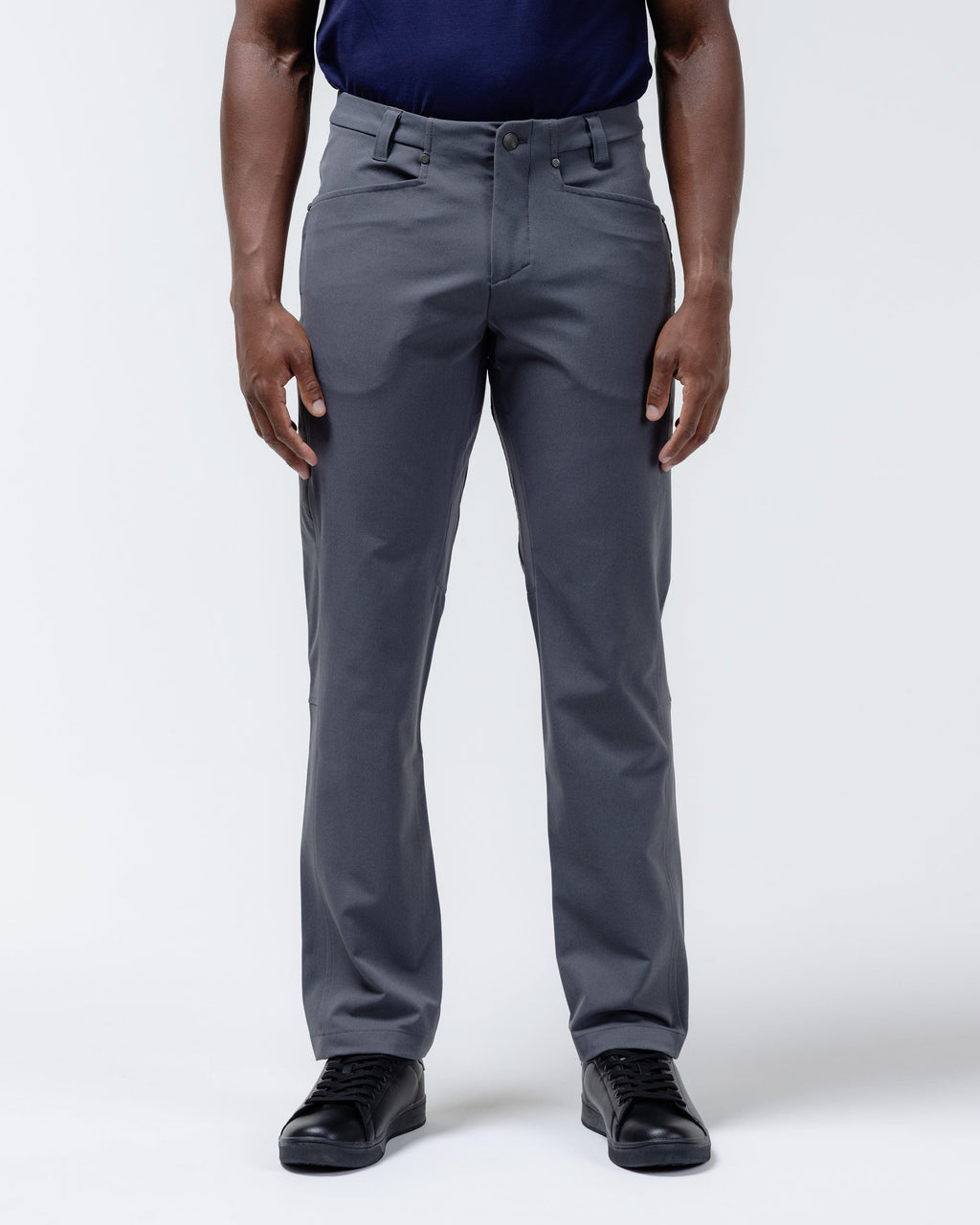 Passage Technical Chino — Charcoal