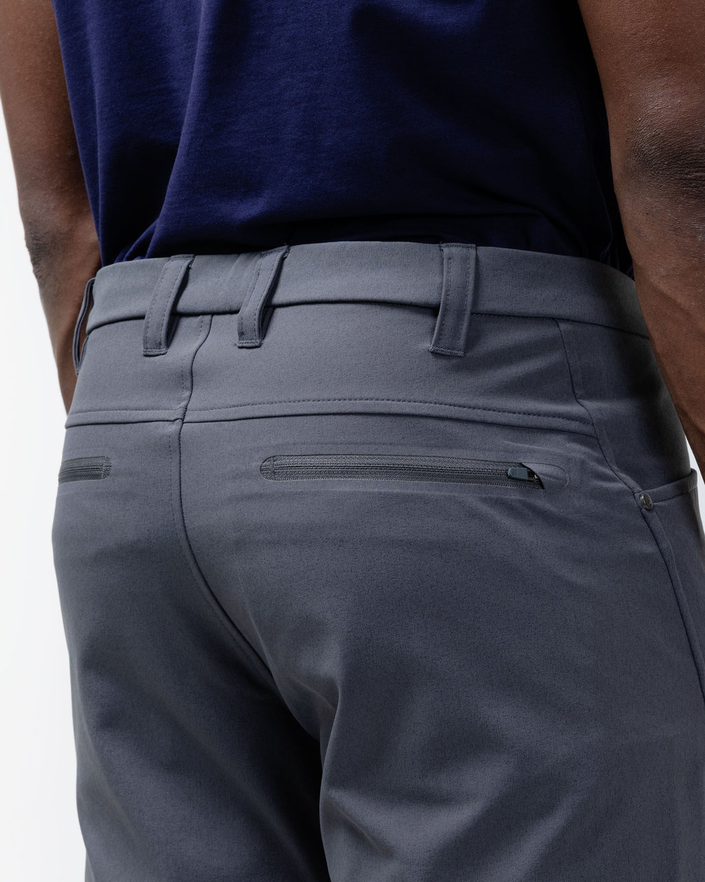 Passage Technical Chino — Charcoal