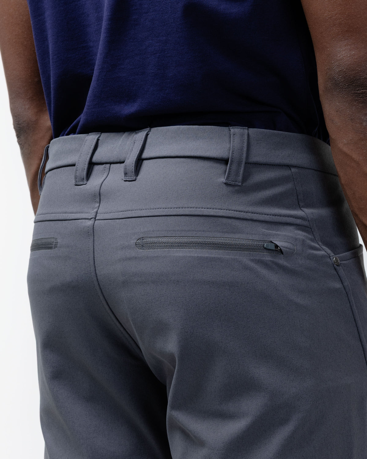 Passage Technical Chino — Charcoal