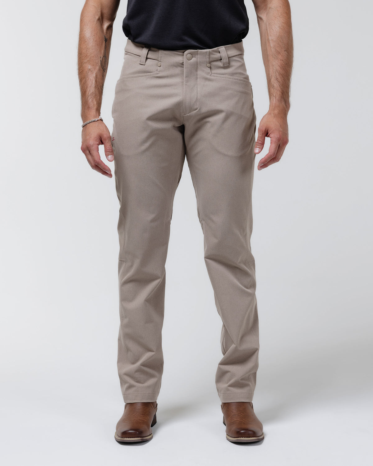 Passage Technical Chino — Tan