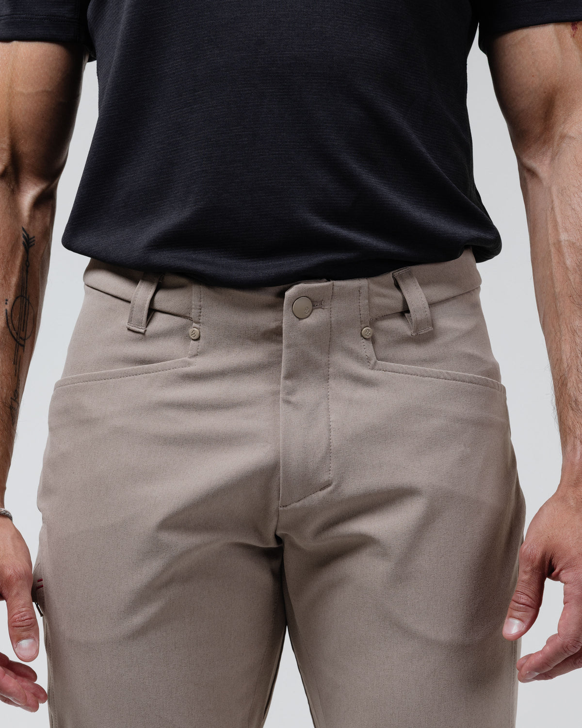 Passage Technical Chino — Tan